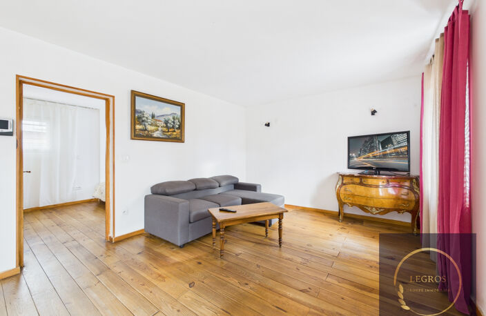 Ensemble immobilier de 2 maisons sur 1100 m2 de terrain — photo 5