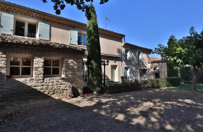 Dept 84 - Robion - Beau mas proche du village — photo 3