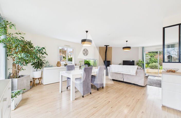 Maison familiale avec logement indépendant - La Roche-sur-Yon 260 m² habitable — photo 2