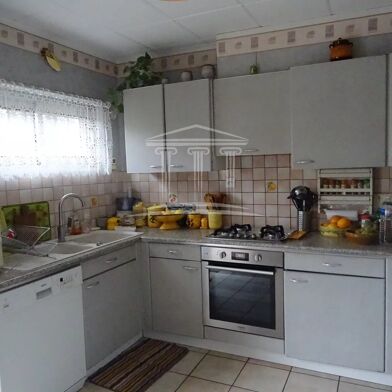 Maison 5 pièces 990 €