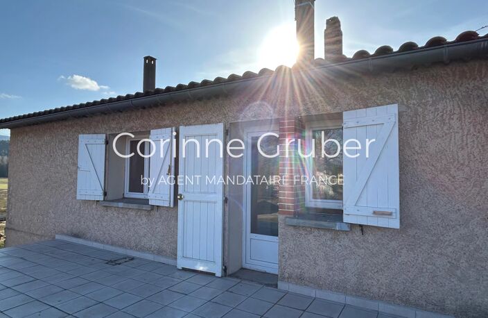 EXCLUSIVITÉ - PROCHE DE DIGNE-LES-BAINS : SPACIEUSE MAISON DE 193 m² HABITABLES AVEC DÉPENDANCES — photo 2