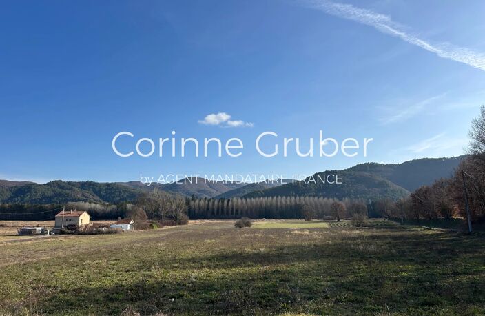 EXCLUSIVITÉ - PROCHE DE DIGNE-LES-BAINS : SPACIEUSE MAISON DE 193 m² HABITABLES AVEC DÉPENDANCES — photo 3