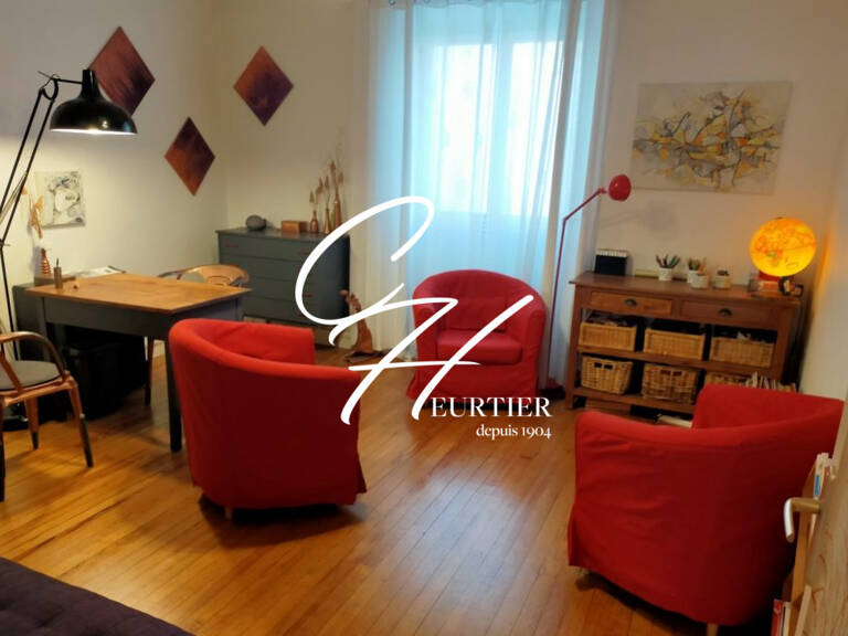 VOIRON - LOCAL PROFESSIONNEL - CENTRE VILLE — photo 1