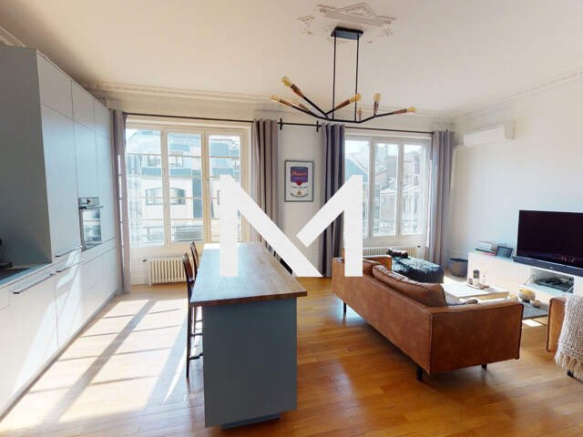 GRENOBLE HYPER CENTRE - RUE BELGRADE - APPARTEMENT MEUBLE D'EXCE — photo du bien