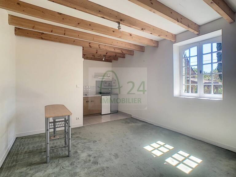 STUDIO — photo 1