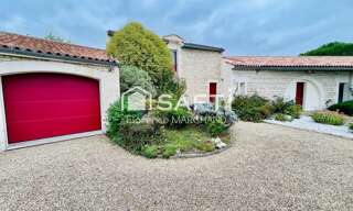 Maison 9 Pièces 402 m² à vendre à Saint-Pierre-le-Vieux (85420)