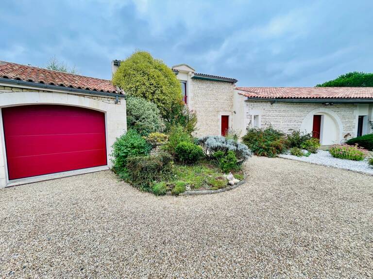BELLE PROPRIÉTÉ 6 CH, LOGEMENT ANNEXE, PISCINE, PARC PAYSAGÉ — photo 1
