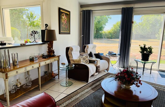 BELLE PROPRIÉTÉ 6 CH, LOGEMENT ANNEXE, PISCINE, PARC PAYSAGÉ — photo 5