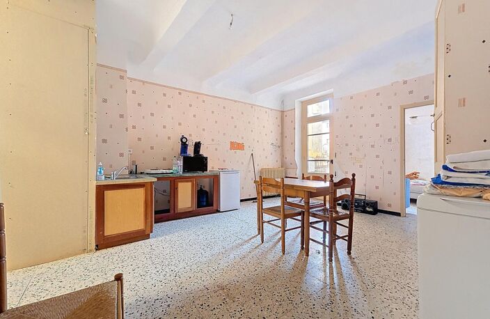 Maison de village avec garage et extérieurs — photo 2