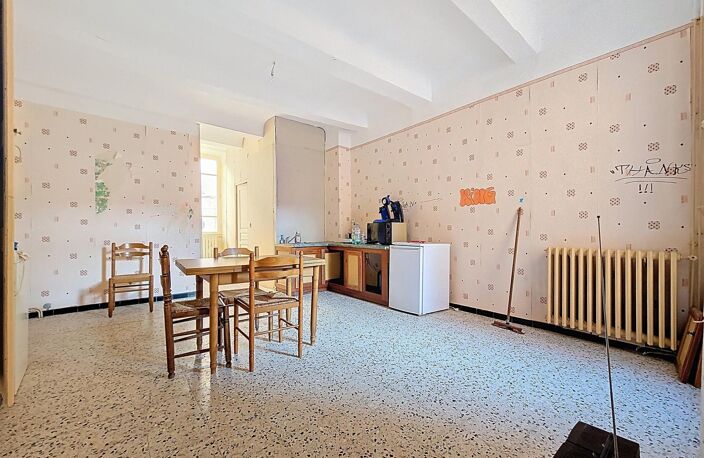 Maison de village avec garage et extérieurs — photo 3