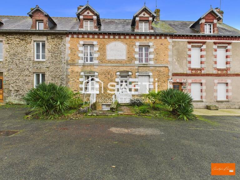 Maison de ville de charme en pierre avec jardin à Saint-Aignan-de-Couptrain — photo 1