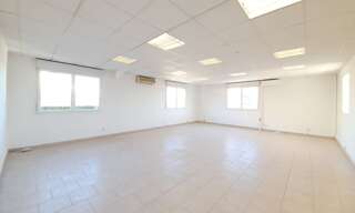 Commerce 1 Pièce 108 m² à louer à Gardanne (13120)