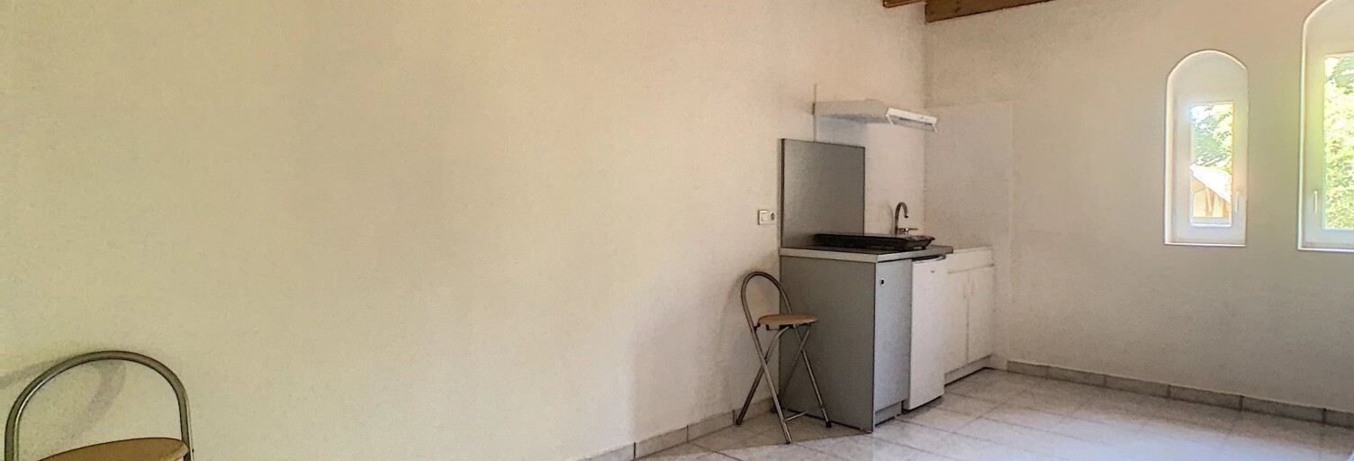 Appartement 1 Pièce 17 m² à louer à Le Buisson-de-Cadouin (24480)