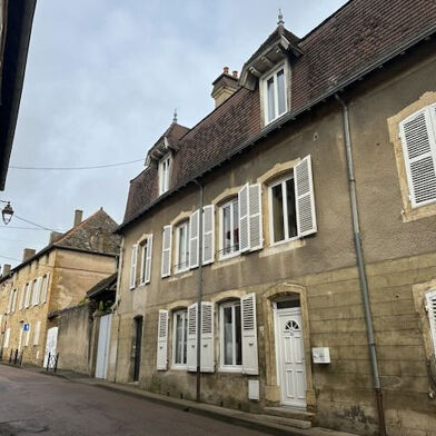 Maison 10 pièces 147000 €