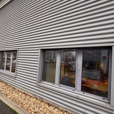 Commerce  1353000 €