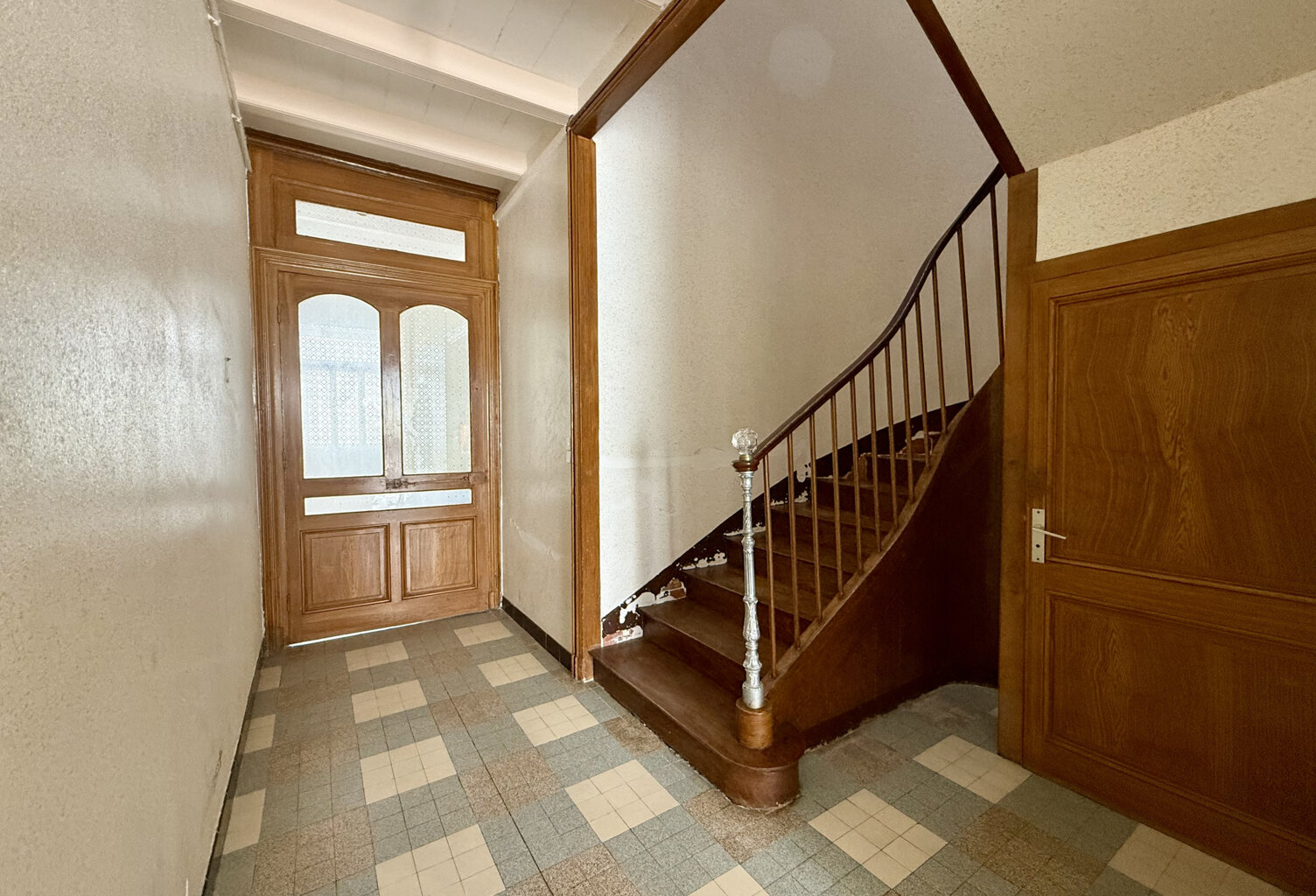 Maison de village à rénover - La Flotte — photo 1