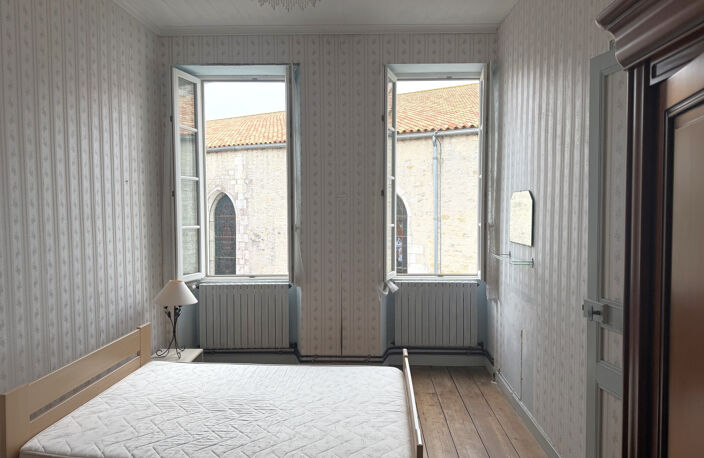 Maison de village à rénover - La Flotte — photo 4