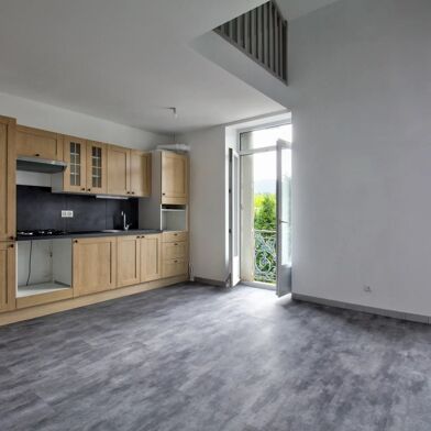 Appartement 3 pièces 560 €