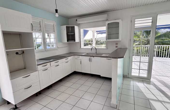 Villa F4 + F2 avec Piscine — photo 4