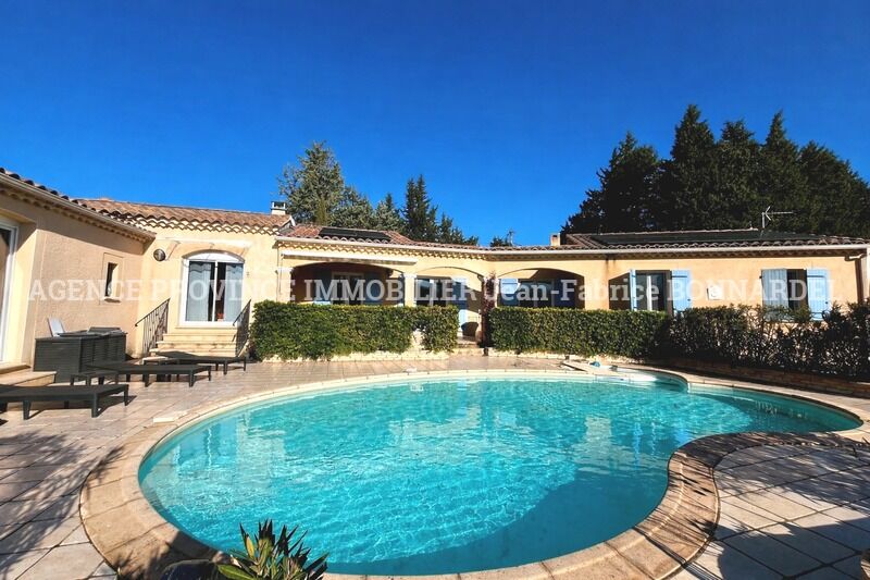 Villa / Maison  T8 à vendre Suze-la-Rousse 26790