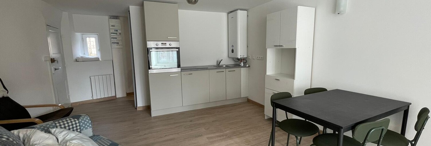 Appartement 1 Pièce 26 m² à louer à Saint-Bonnet-le-Château (42380)