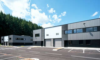 Commerce  2636 m² à louer à Tarare (69170)