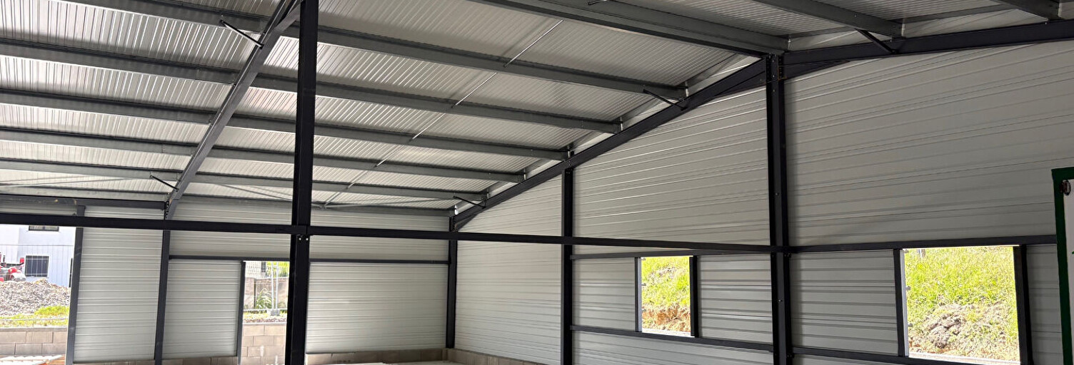 Local industriel  120 m² à louer à Bardos (64520)