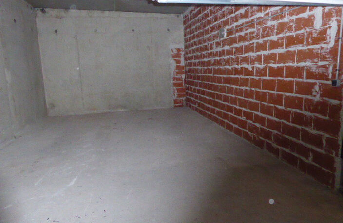 RODEZ-BOURRAN : Grand garage de 43.35 m² pour 3 voitures — photo 3