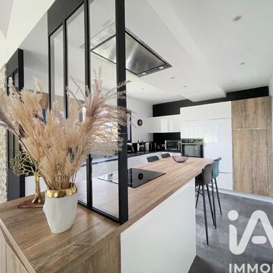 Maison 5 pièces 613600 €