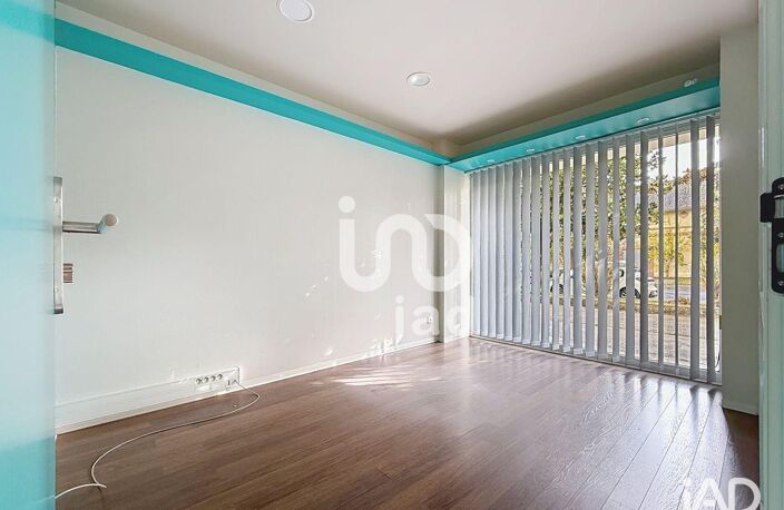 Vente Bureaux 67 m&sup2; — photo 2