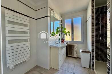 Appartement 3 pièces 130000 €