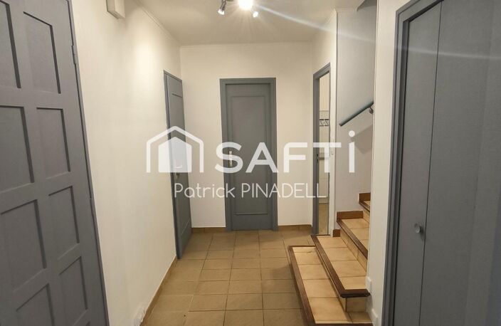 Maison 3 faces, 3 belles chambres, grand garage, piscine et jardin. — photo 3