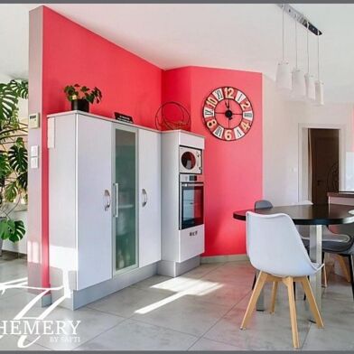 Maison 5 pièces 300000 €