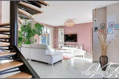 Maison 5 pièces 300000 €