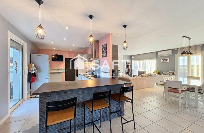 Maison familiale récente de 3 chambres avec garage et dépendance — photo 2