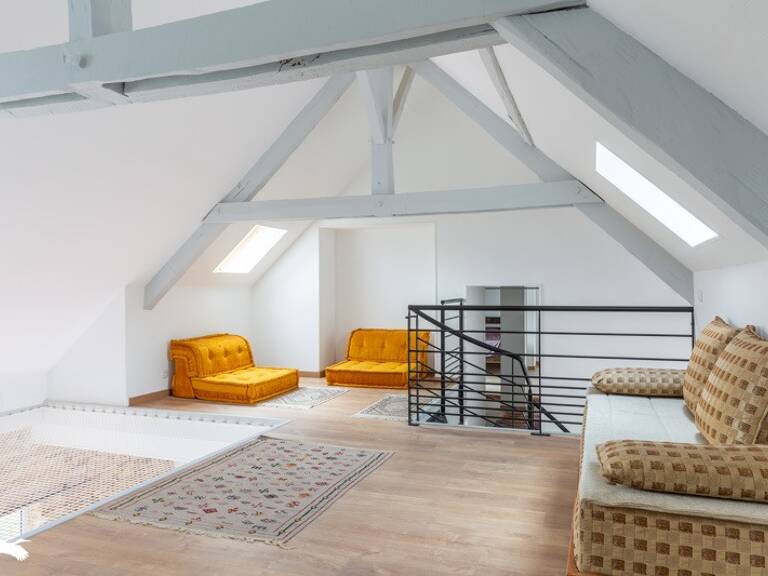Maison en pierre de 7 pièces principales — photo 1
