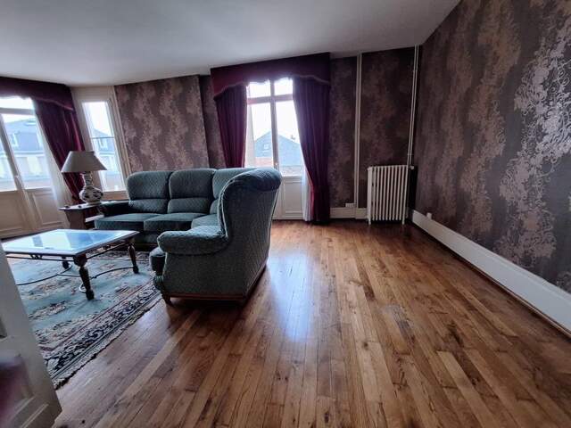 Appartement 3 pièces 69 m² à Montluçon — photo du bien