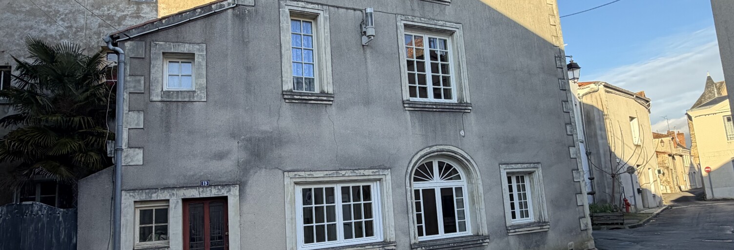 Maison 5 Pièces 182 m² à vendre à Thouars (79100)