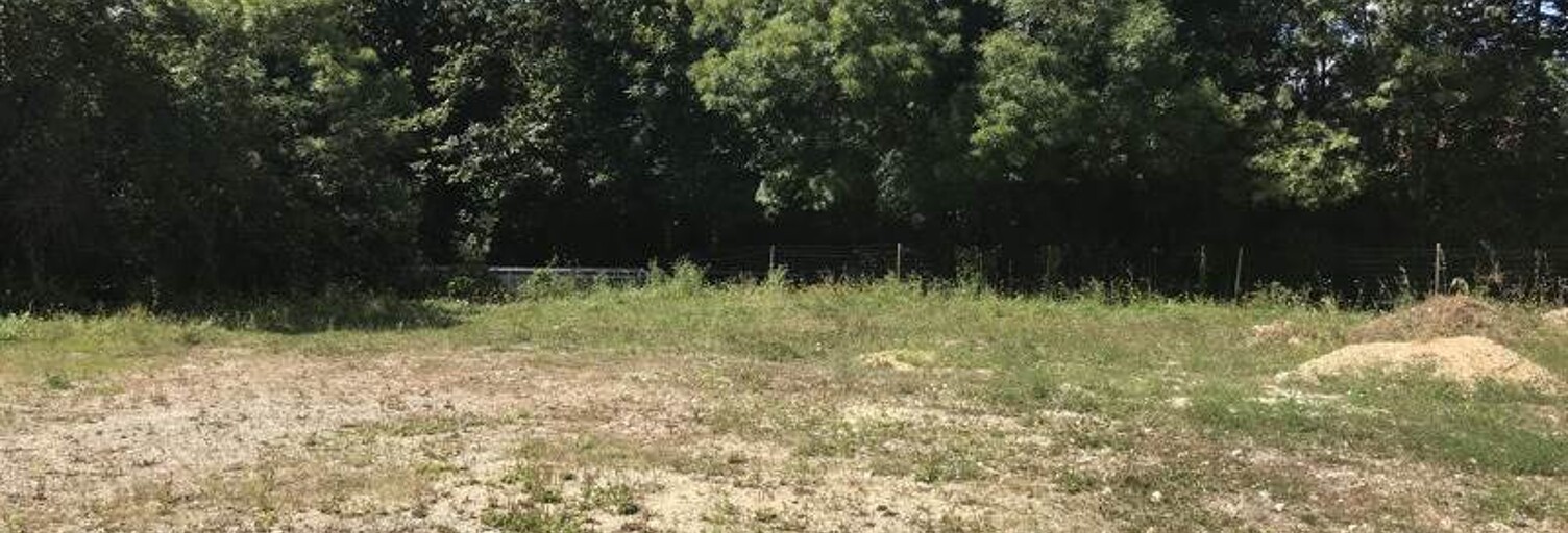 Terrain  824 m² à vendre à Ruelle-sur-Touvre (16600)