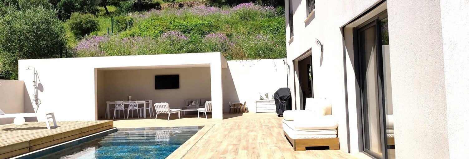 Maison 5 Pièces 200 m² à vendre à Hyères (83400)