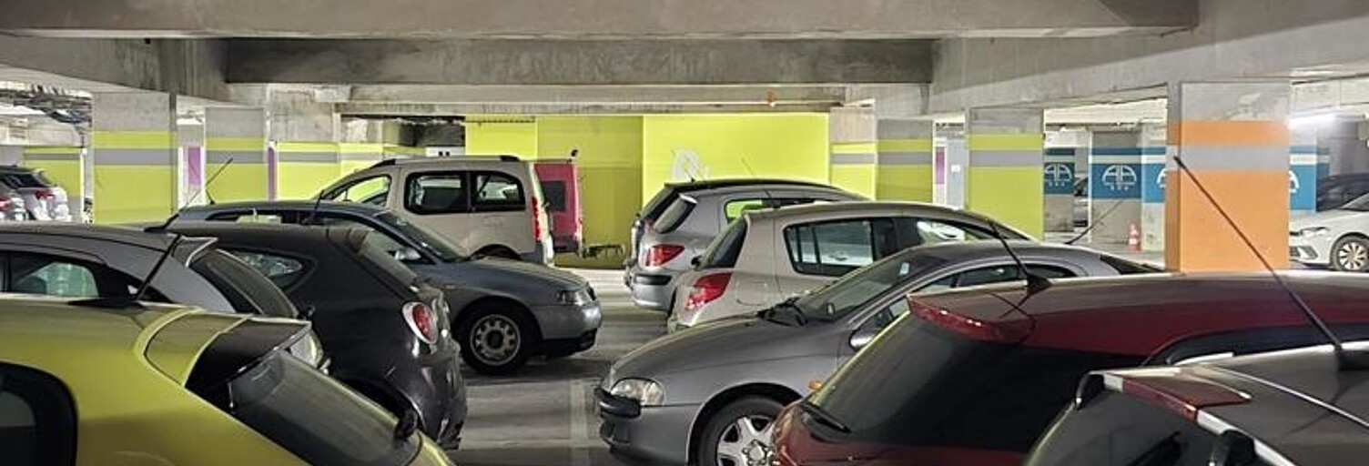 Garage   m² à vendre à Bordeaux (33800)