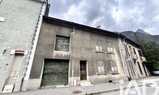 Maison 10 Pièces 250 m² à vendre à Livet-et-Gavet (38220)