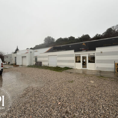 Commerce  318000 €