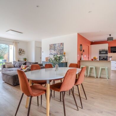 Maison 4 pièces 392984 €