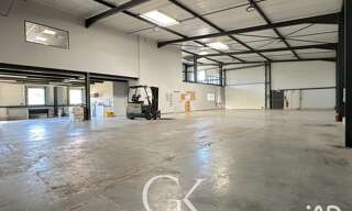 Commerce  275 m² à louer à Saint-Clair-de-la-Tour (38110)