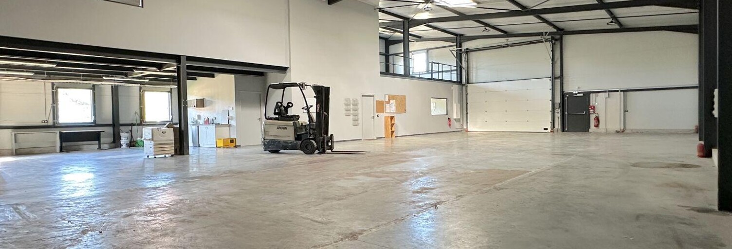 Commerce  275 m² à louer à Saint-Clair-de-la-Tour (38110)
