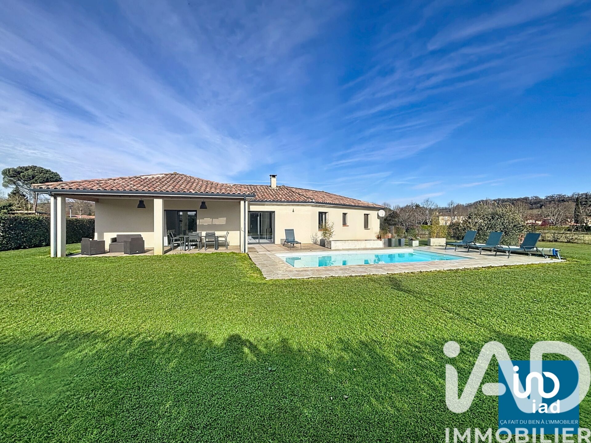 Vente Maison/villa 8 pièces - Photo 2