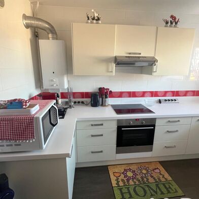 Appartement 4 pièces 275000 €