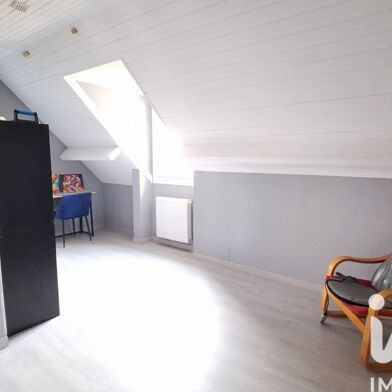 Maison 7 pièces 349000 €