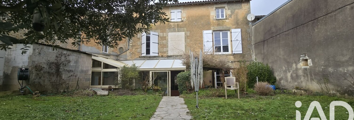 Maison 8 Pièces 210 m² à vendre à Valence-en-Poitou (86700)